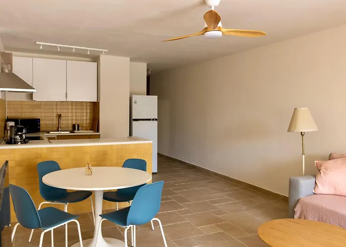 Casa Playa, Newly Renovated, Bbq, Pool, Terrace *